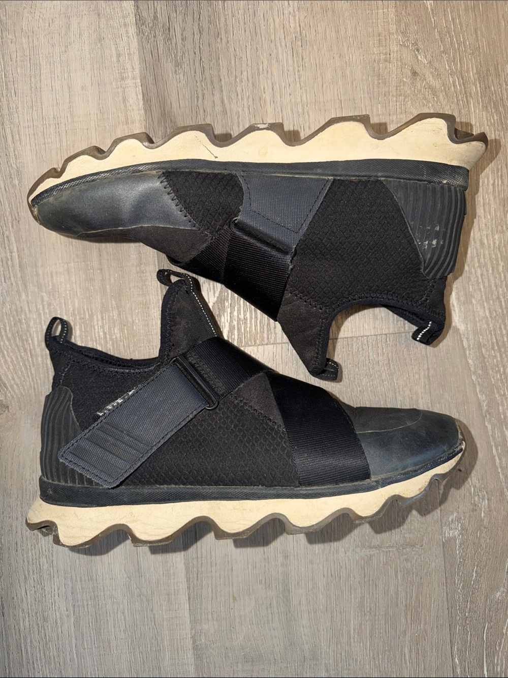 Sorel Kinetic Sneak Black Slip On Sneaker Shoe